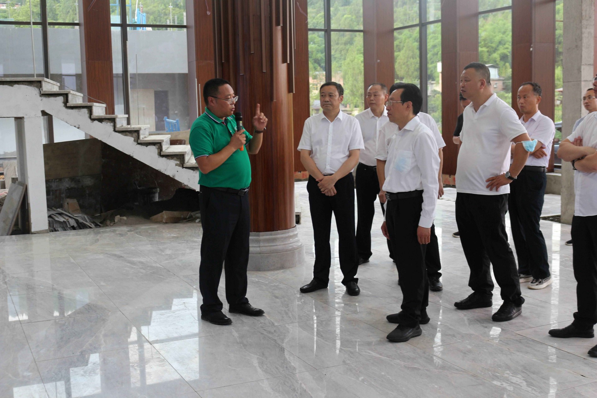 省人大常委會(huì)副主任王菲一行來(lái)我公司調(diào)研指導(dǎo)工作